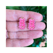 Load image into Gallery viewer, Common Heath Studs - Floral emblem of Victoria