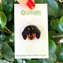 Load image into Gallery viewer, Dachshund Smyle-Pin