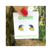 Load image into Gallery viewer, Blue-Faced Honeyeater Studs
