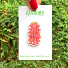 Load image into Gallery viewer, Common Heath Pin - Floral Emblem of Victoria
