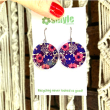 Load image into Gallery viewer, Retro Floral Purple Earrings
