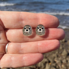 Load image into Gallery viewer, Seal Studs
