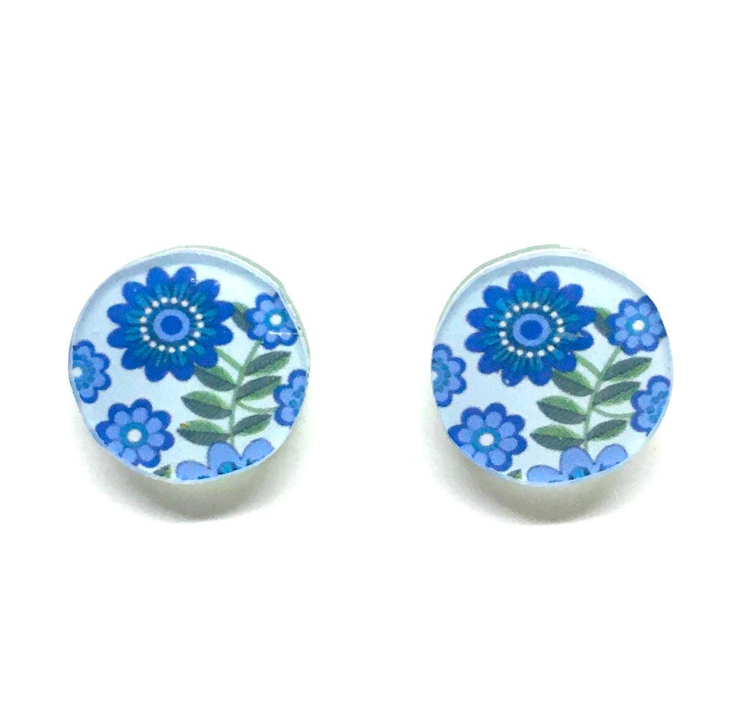 blue floral resin stud earrings